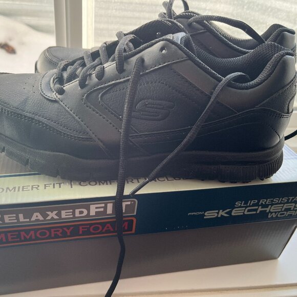 Skechers Men's/ Women's Nampa - Wyola Sneaker in Black Size 10 ( 90% New) - Picture 4 of 7